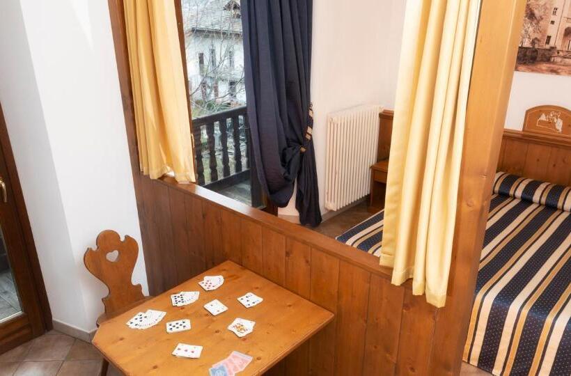 استودیوی استاندارد, Residence Chateau