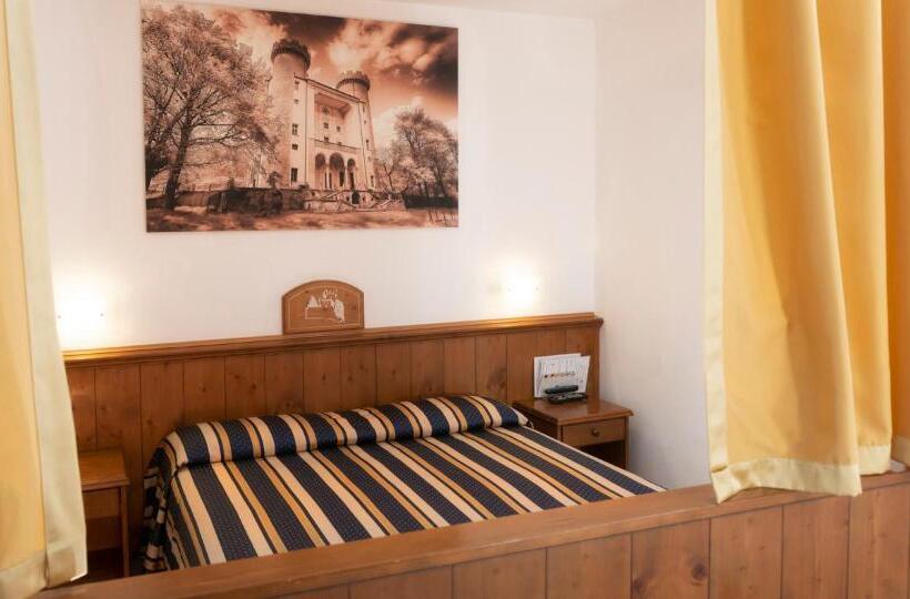 استودیوی استاندارد, Residence Chateau