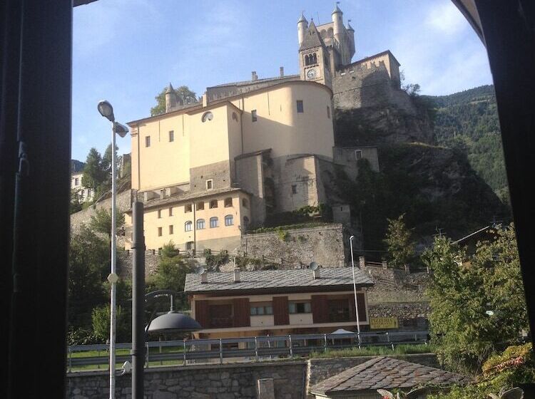 اتاق استاندارد چهار تخته, Residence Chateau