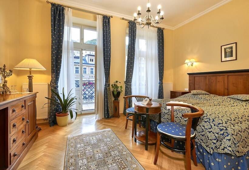 Quarto Deluxe com Sacada, Salvator