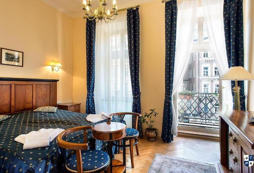 Quarto Deluxe com Sacada, Salvator