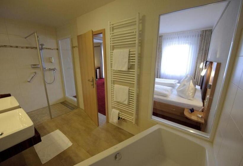 Люкс с Балконом, Land Gut Hotel Hotel Adlerbräu