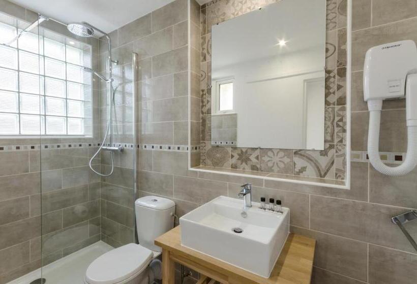 اتاق استاندارد سه تخته با بالکن, Cap Nègre Hôtel