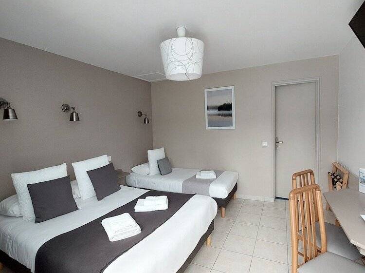 Трехместный Номер Комфорт, Logis Hôtel La Rosière