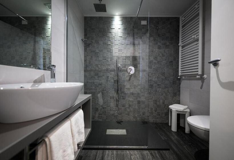Superior room with lake view, Riviera