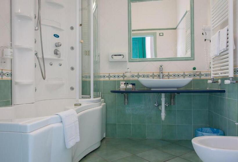 Полулюкс Вид на Море, Borgo Romantica   Resort & Spa