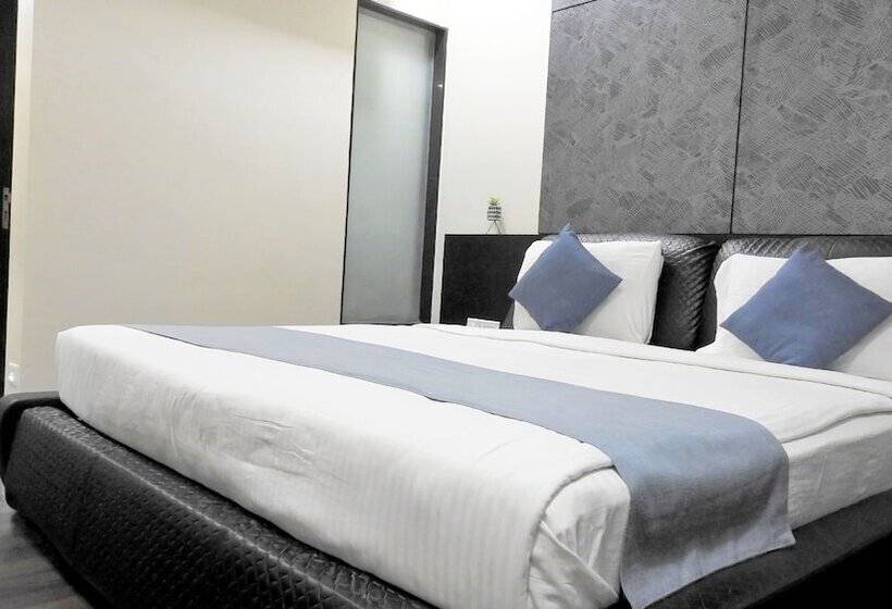Deluxe Room, Sai Miracle