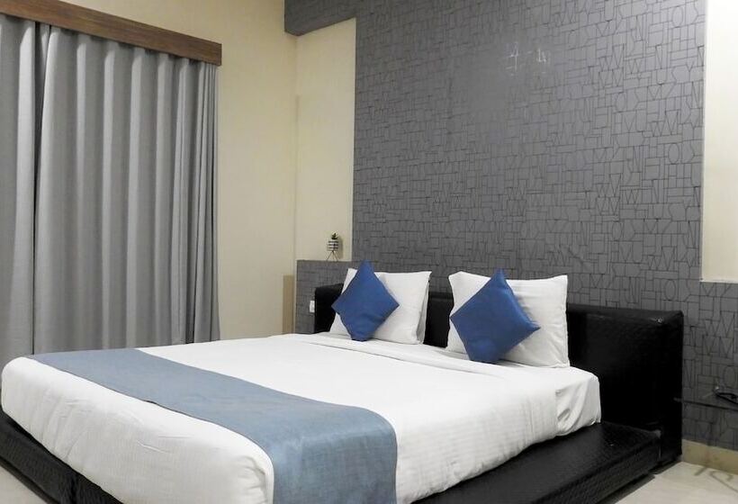 Deluxe Room, Sai Miracle