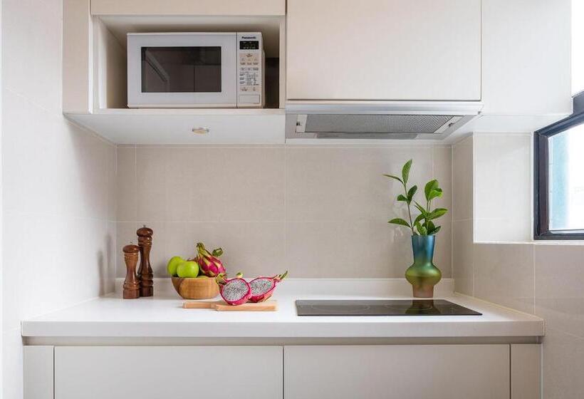کابین, Ying Nflo, Hong Kong, Wan Chai