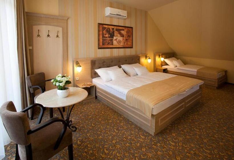스탠다드 트리플 룸, Barokk Hotel Promenád