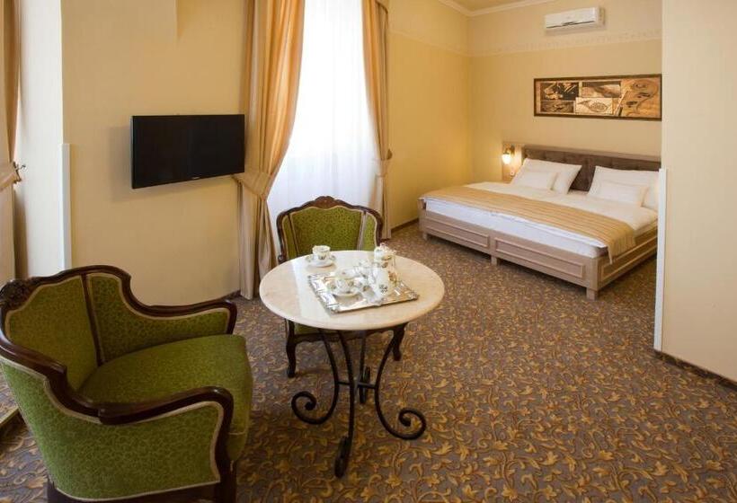 스위트, Barokk Hotel Promenád