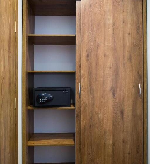 Quarto Estandar, Gem