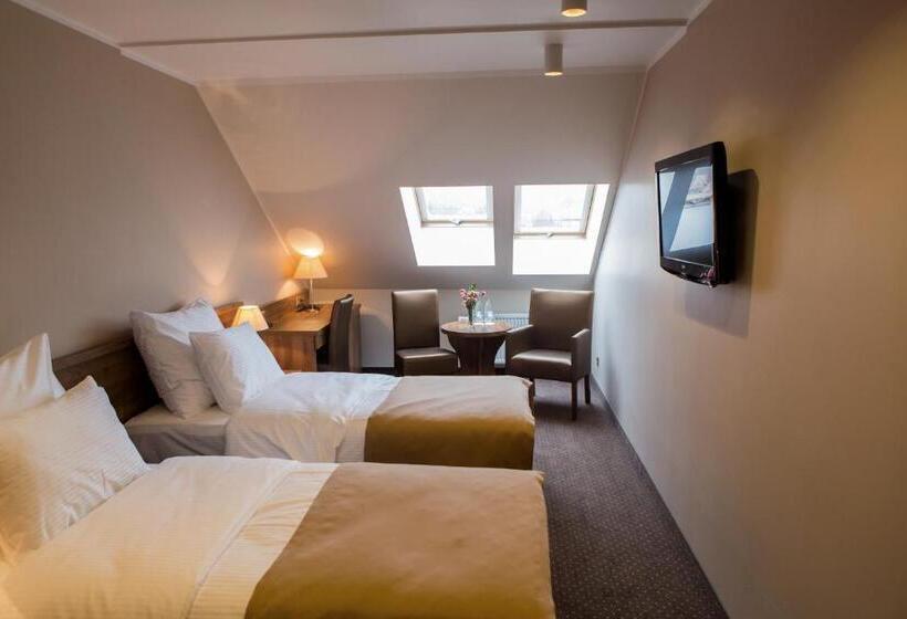Quarto Estandar, Gem