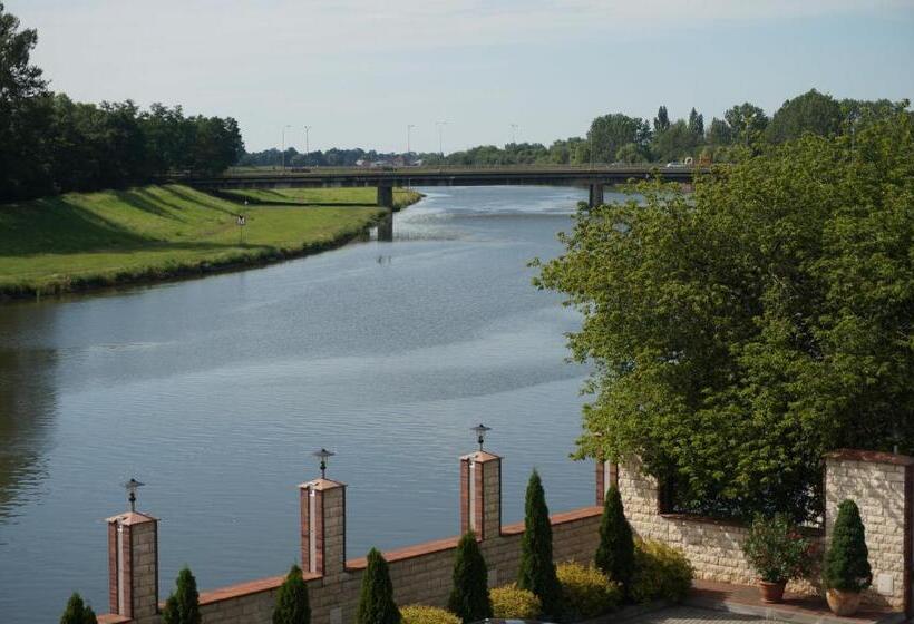 اتاق استاندارد, Piast