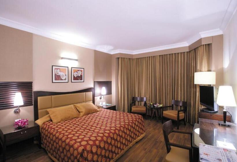 اتاق لوکس, The Retreat Hotel & Convention Centre