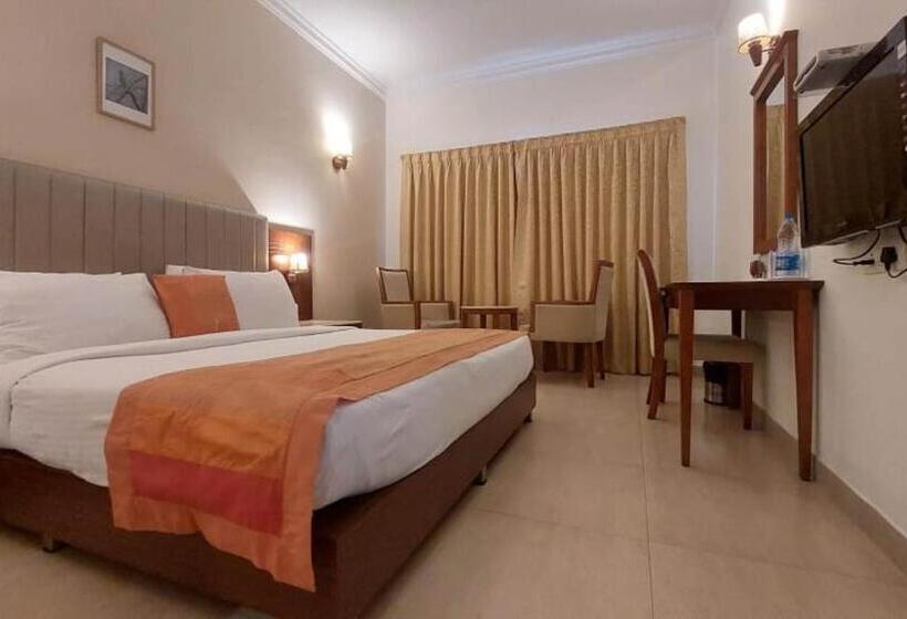 Deluxe Room, Cochin Palace