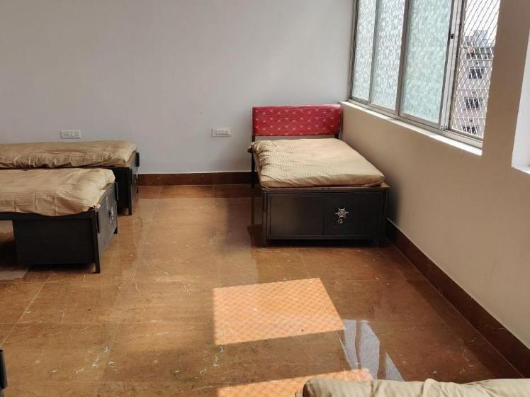 تختخواب در اتاق مشترک, Ashiyana Rest House