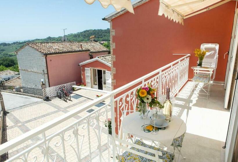 اتاق استاندارد اینتریور, Fonte D Olio Conero Relais