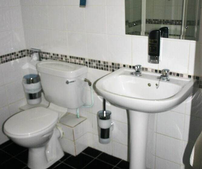四人标准间, St. Judes Lodge B&b