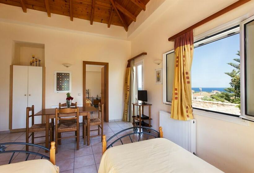 Family Suite, Apartments Hotel & Studios, Xifoupolis