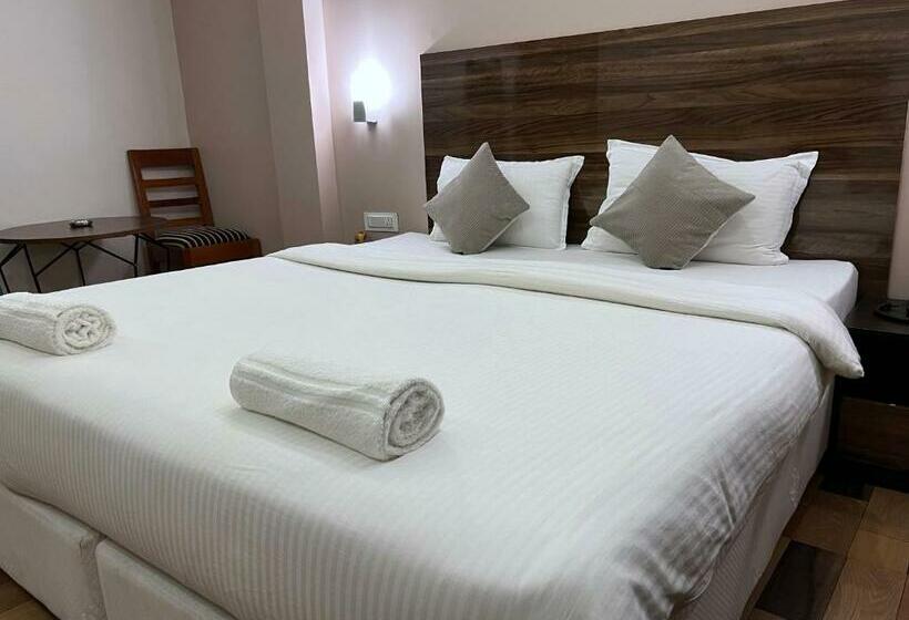 Номер Deluxe, The Phoenix Residency