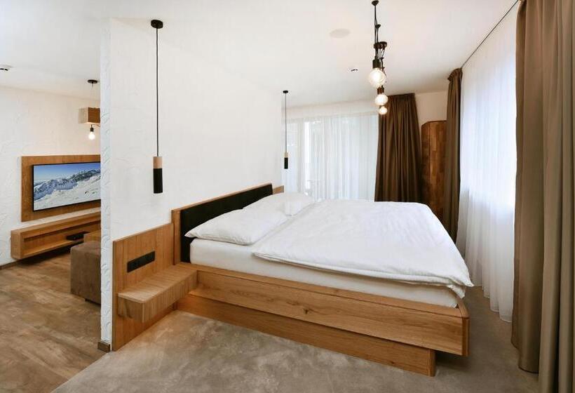 디럭스 스튜디오, Aplend Hotel Ovruč