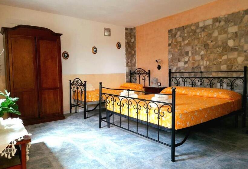 Трехместный Номер Deluxe, Parco Esmeralda   Family Residence E Breakfast