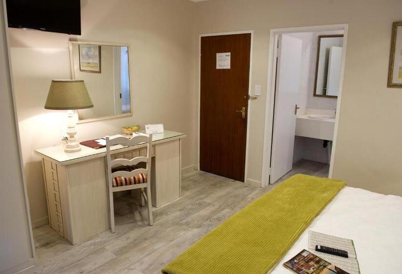 Quarto Standard Cama King, Cedarwoods Of Sandton