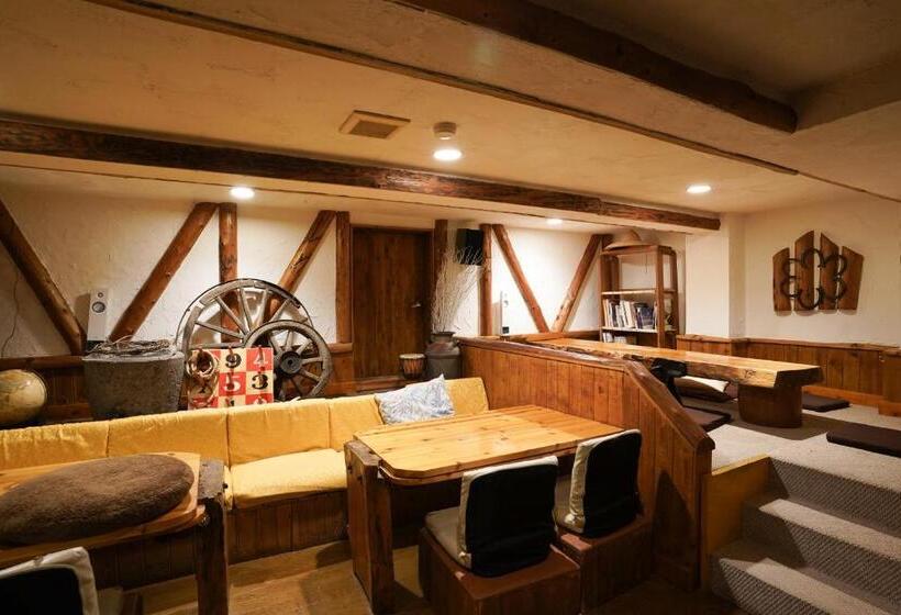 اتاق استاندارد با چشم‌انداز کوهستان, Country Inn Milky House