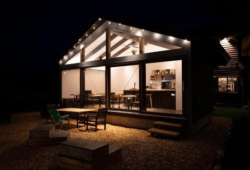 اتاق استاندارد با چشم‌انداز کوهستان, Country Inn Milky House