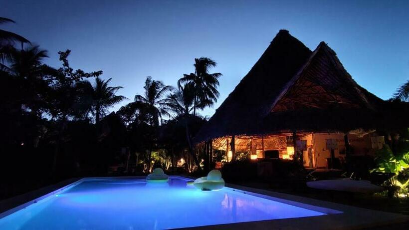 اتاق لوکس, Lions  Luxury Eco Resort & Spa