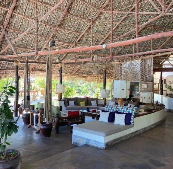 سوییت, Lions  Luxury Eco Resort & Spa