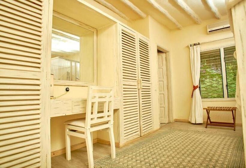 اتاق لوکس, Lions  Luxury Eco Resort & Spa