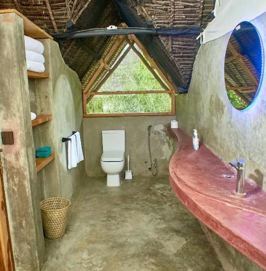 اتاق لوکس خانوادگی, Lions  Luxury Eco Resort & Spa