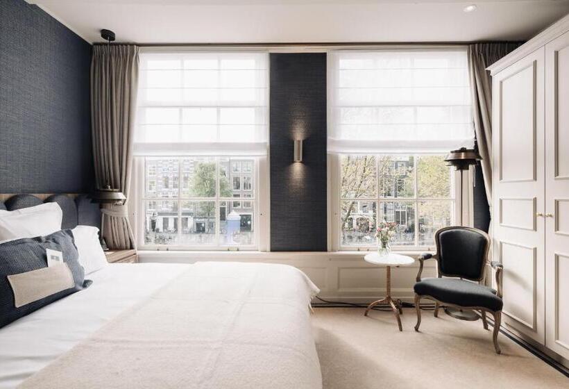 Quarto Executivo com Vistas, 717