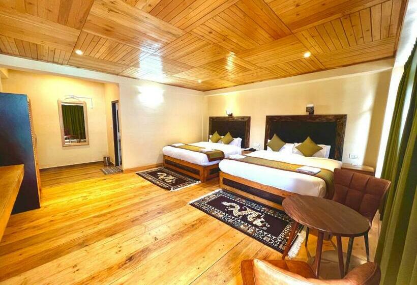 اتاق استاندارد با تخت بزرگ, The Country House