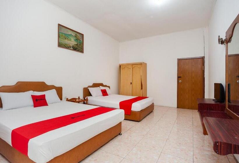 Семейный Номер, Reddoorz @ Jalan Jendral Sudirman Jambi 2