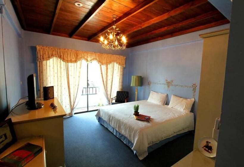 اتاق لوکس, The Colored House Jomtien