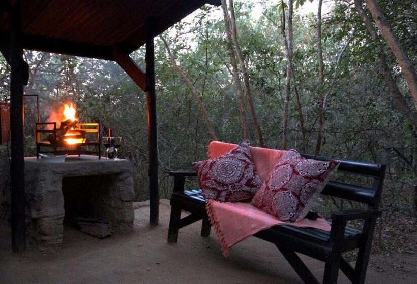 کلبه ییلاقی, Thulamela Couples Retreat