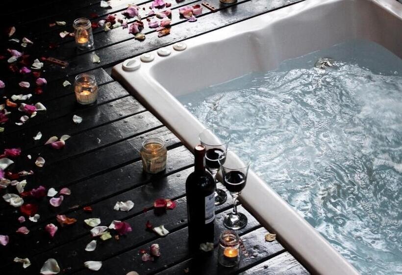 کلبه ییلاقی, Thulamela Couples Retreat