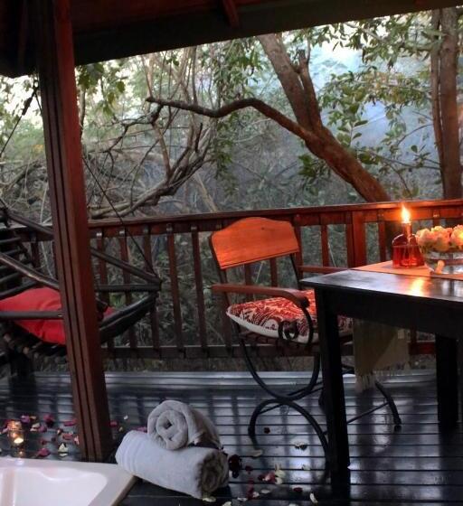 کلبه ییلاقی, Thulamela Couples Retreat