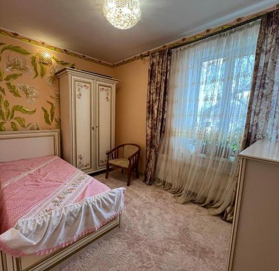 آپارتمان 2 خوابه, Golden Rose Room