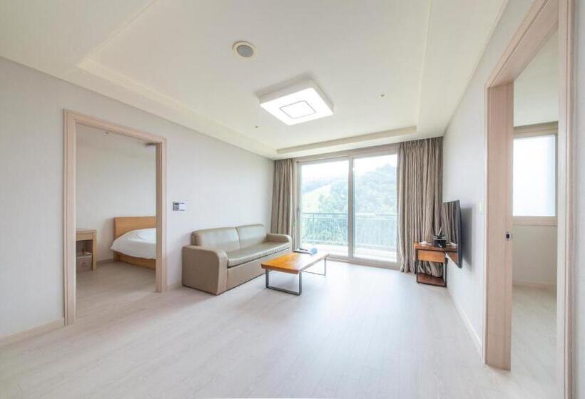 Семейный Номер, Elysian Gangchon Resort