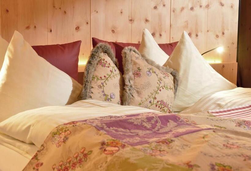 スタンダードトリプルルーム, Alpin Family Resort Seetal
