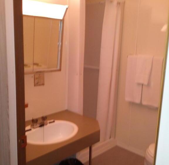 Quarto Estandar, Bear Country Inn