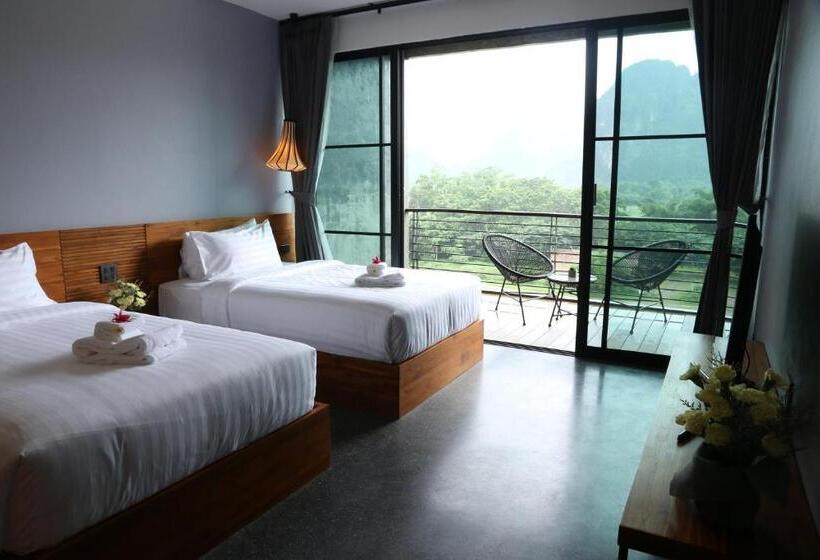 デラックスルーム, Inthira Vang Vieng