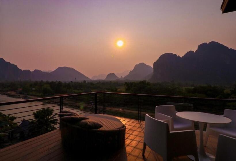 スイート, Inthira Vang Vieng