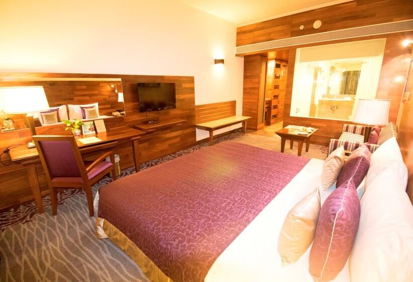 اتاق کلاب, The Orchid Hotel Pune Hinjewadi