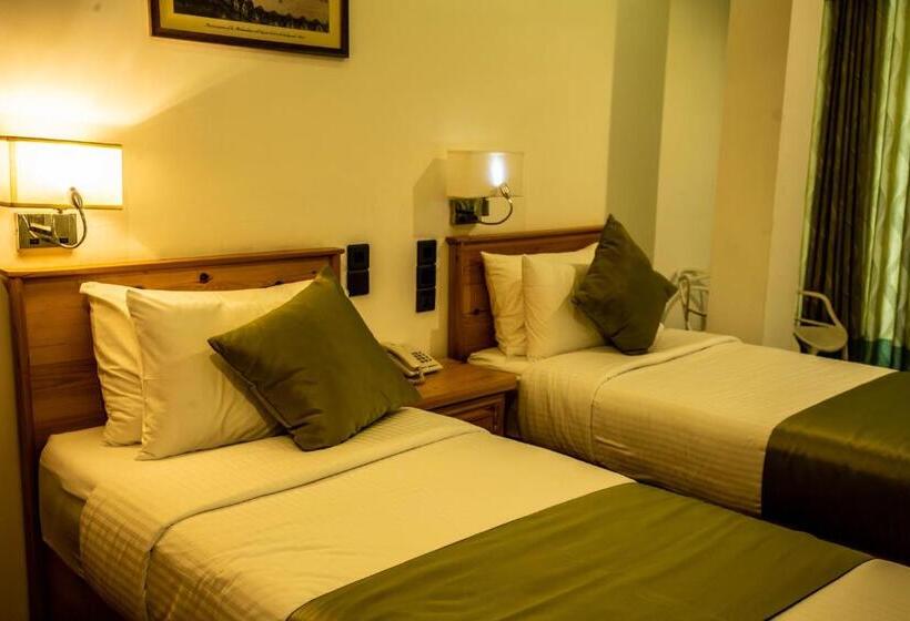 اتاق لوکس, Ganthera Kandy