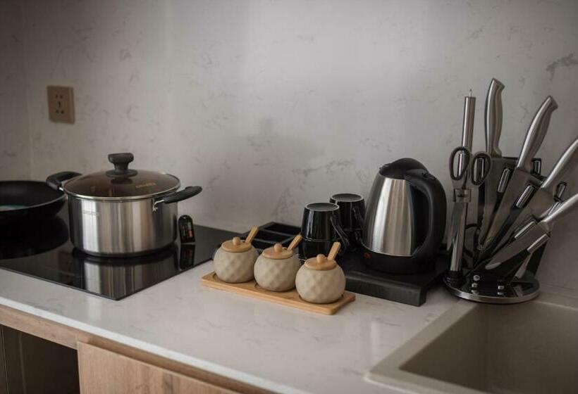 Студио Стандарт с Балконом, Amata Residence